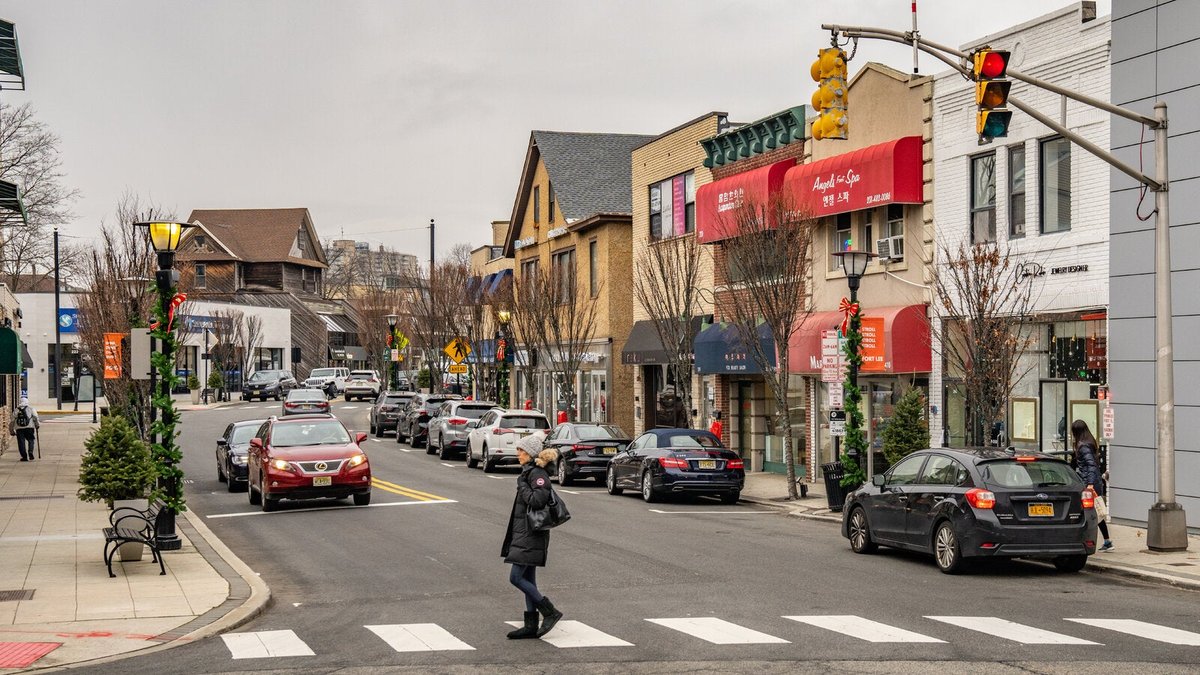 Fort Lee Historic District, NJ - Fort Lee, N.J.: 'Like Being in the City Without Being in the City' - The  New Yo